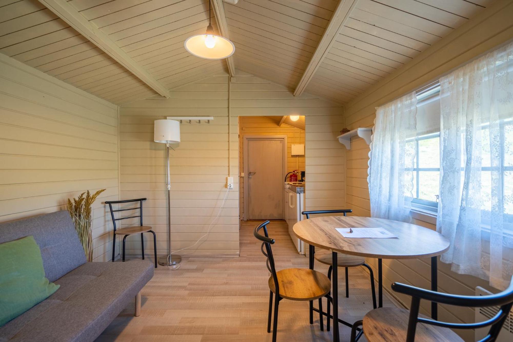 Efri-vik Lodge *